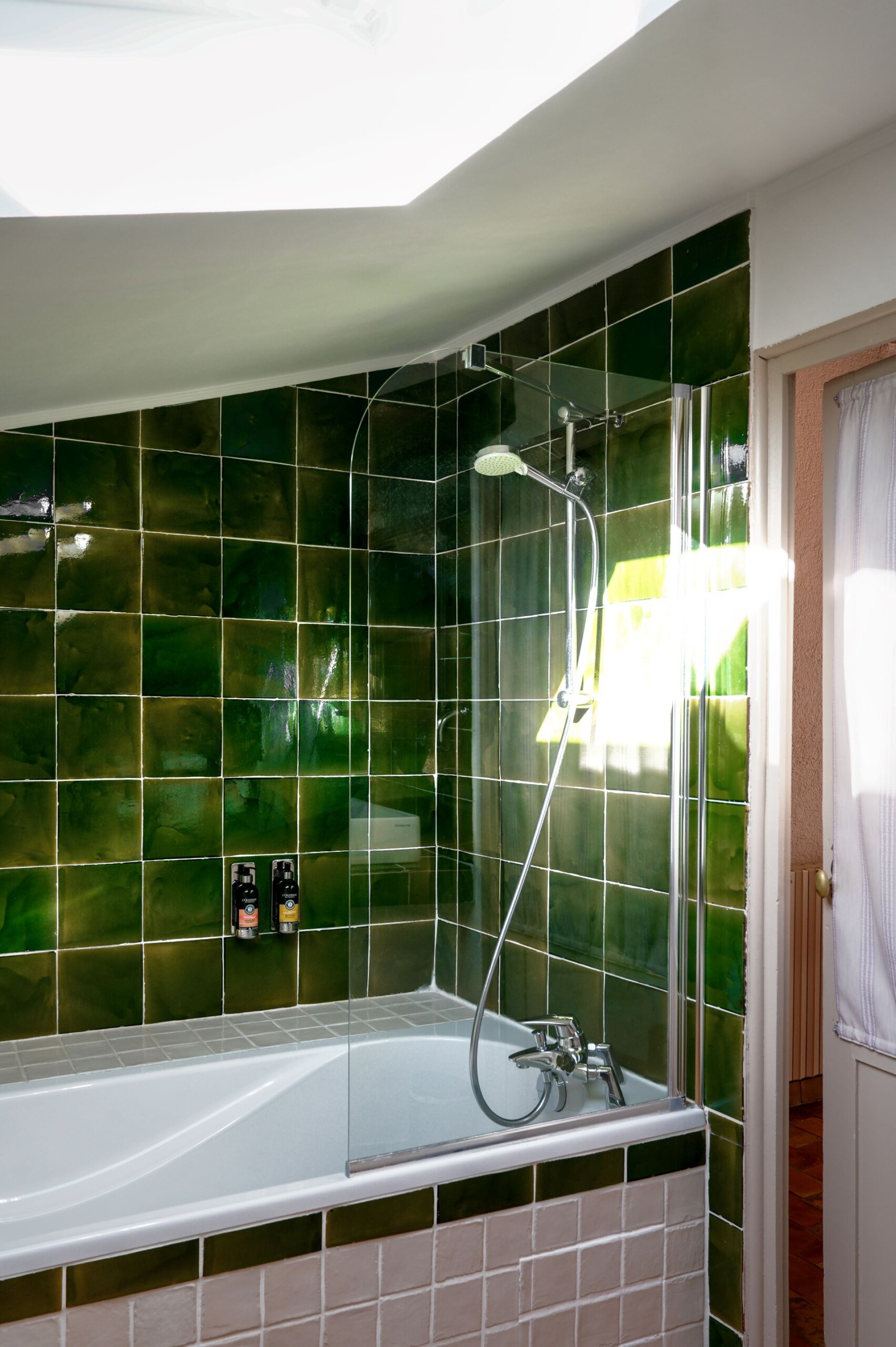 Charembeau_Chambre_15_salle_de_bain_2